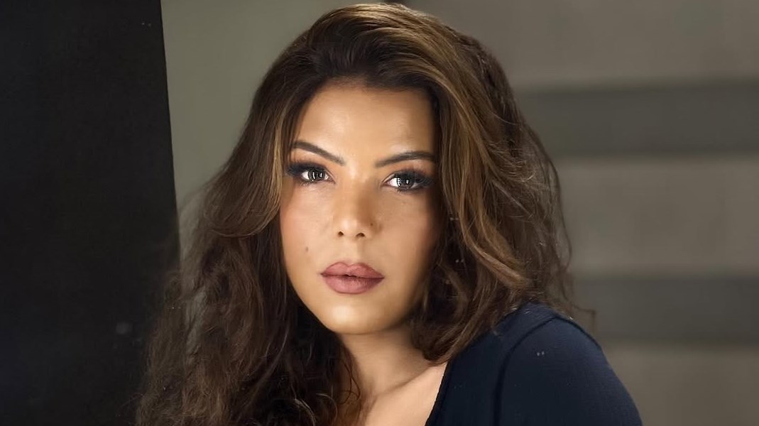 ما قصة فيلم (السادة الأفاضل)؟.. إليكِ التفاصيل الكاملة قبل عرضه (زهرة الخليج)