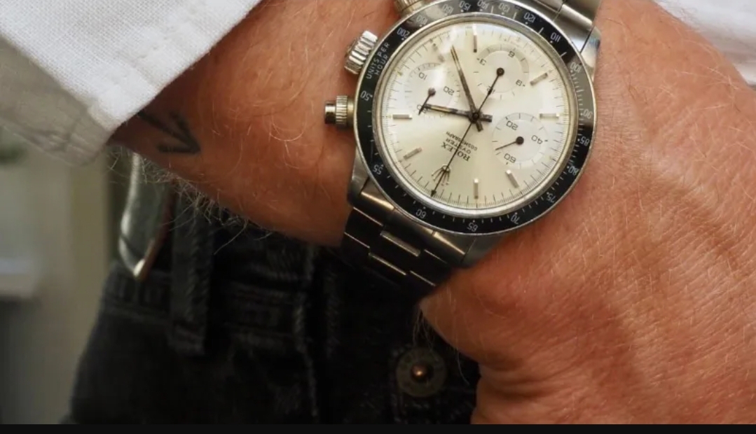 بسعر يصل إلى مليون دولار.. عرض Rolex Daytona نادرة في أبوظبي (الرجل)