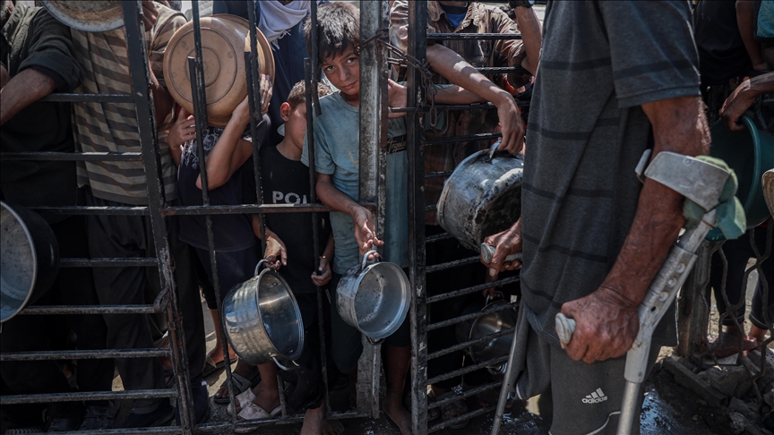 ارتفاع حصيلة وفيات التجويع الإسرائيلي بغزة إلى 370 فلسطينيا (الأناضول)