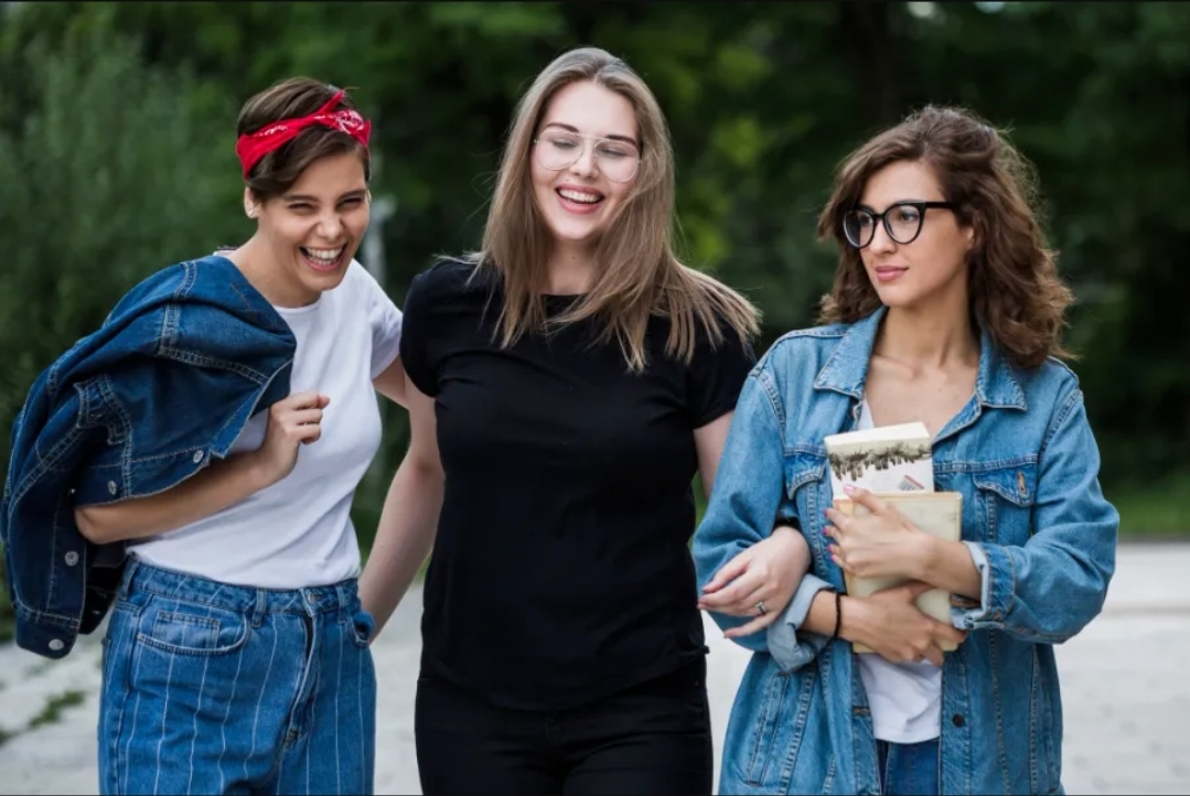 الفرق بين الدراسة المدرسية و الجامعية (سيدتي)