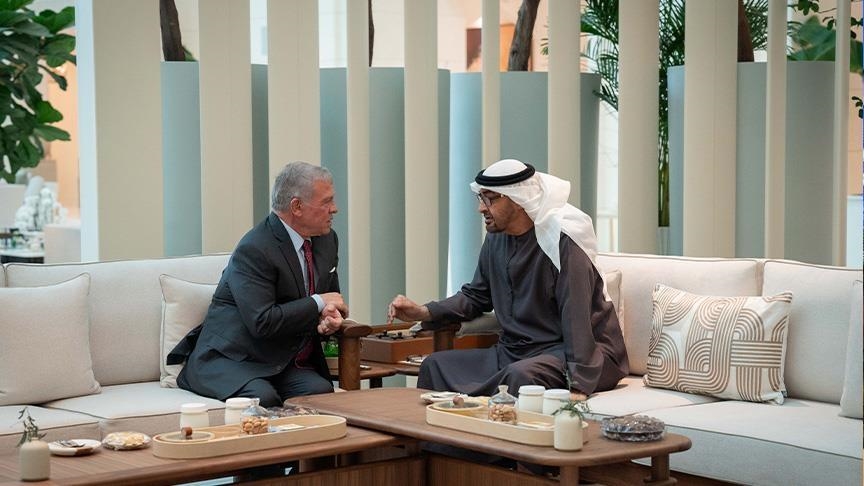 عاهل الأردن الملك عبد الله الثاني والرئيس الإماراتي محمد بن زايد آل نهيان (الاناضول)
