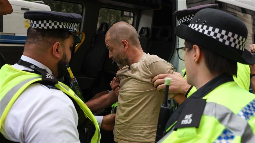 شرطة لندن توقف 890 شخصا احتجوا على حظر (فلسطين أكشن) (الأناضول)