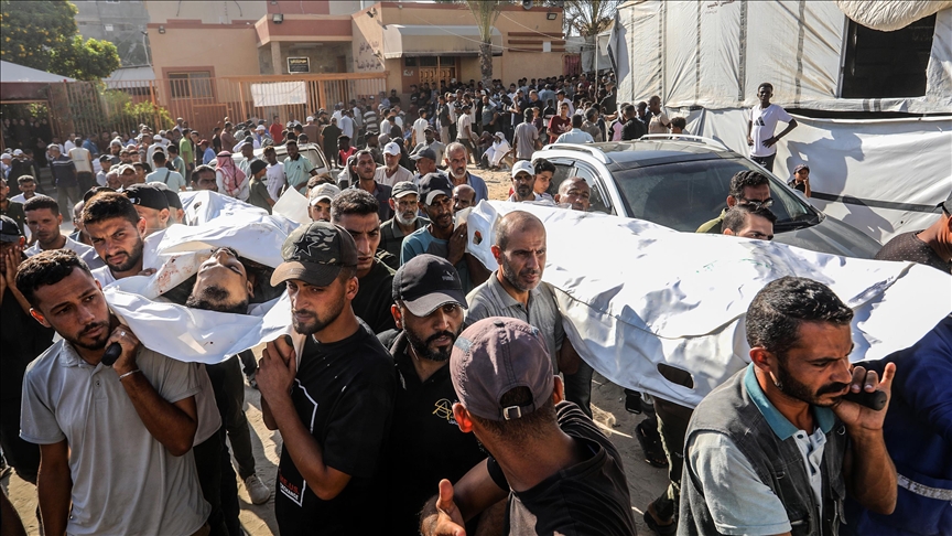الجيش الإسرائيلي يقتل 26 فلسطينيا بغارات على غزة الأربعاء (الأناضول)