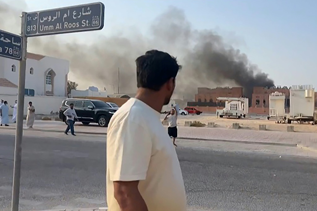 محاولة استهداف فريق التفاوض التابع لحماس في الدوحة لوقف إطلاق النار تمثل دليلاً قاطعاً على أن السلام وعودة الأسرى الإسرائيليين تأتيان في ذيل أولويات نتنياهو (أ ف ب)