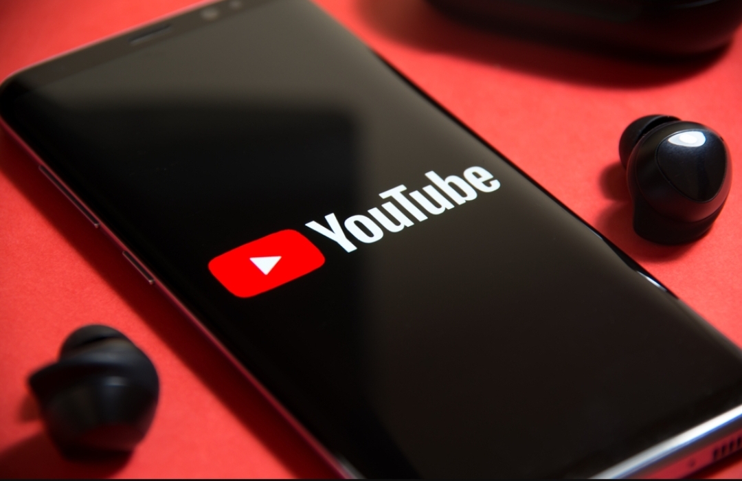 كيف حقق YouTube هذا الرقم القياسي في أرباح صناع المحتوى خلال 4 سنوات؟ (الرجل)