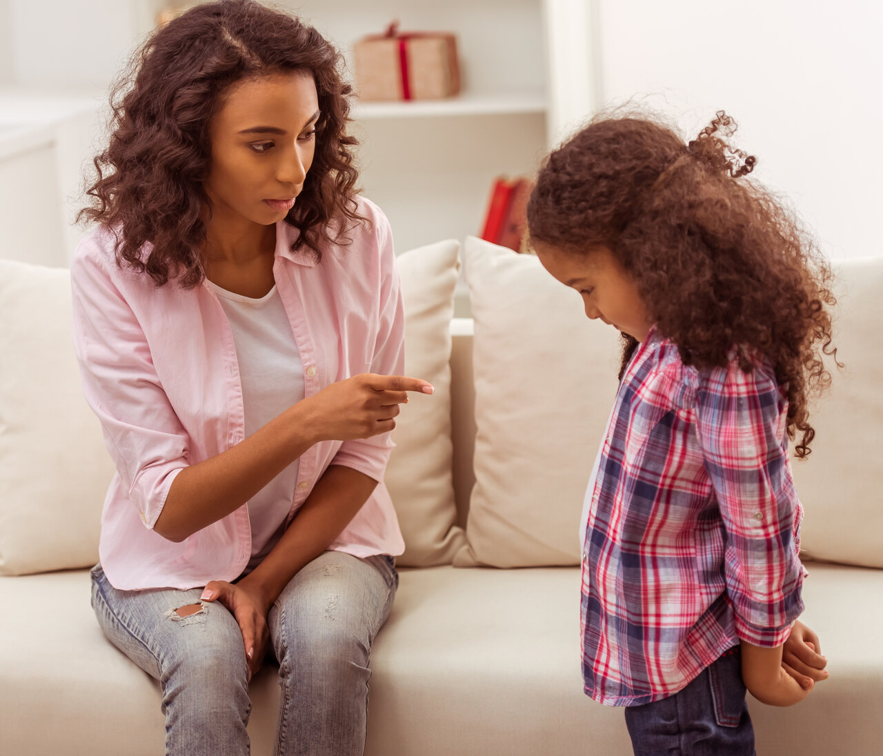 كيف تقرئين مشاعر طفلكِ؟.. خطوات لتكوني صديقته (سيدتي)
