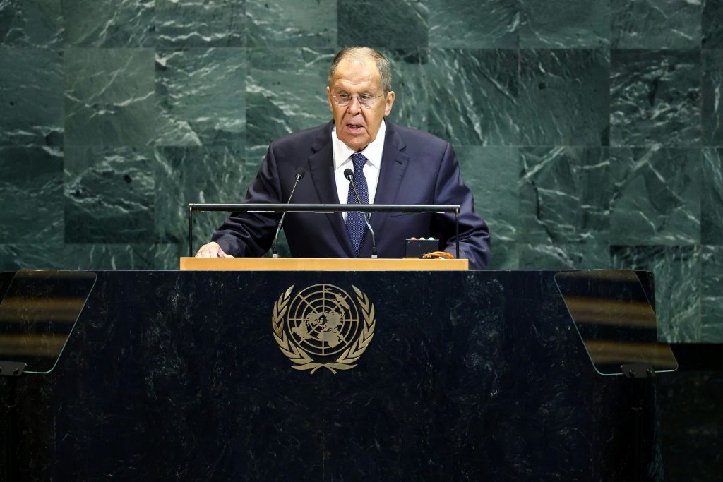 وزير الخارجية الروسي سيرغي لافروف في الأمم المتحدة في 27 أيلول/سبتمبر 2025 (أ ف ب)