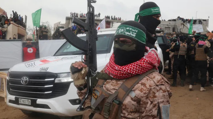 أعلنت حماس الجمعة موافقتها على الإفراج عن كل الأسرى لكنها لم تأت على ذكر نزع سلاحها وخروج مقاتليها (لقطة شاشة)