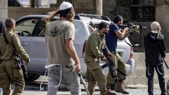 إصابات بين الفلسطينيين في هجمات لمستوطنين إسرائيليين جنوبي الضفة (الأناضول)