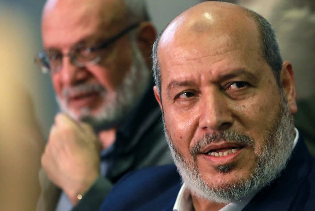 خليل الحيّة (يمين) في دمشق بتاريخ 19 تشرين الأول/أكتوبر 2022 (أ ف ب)