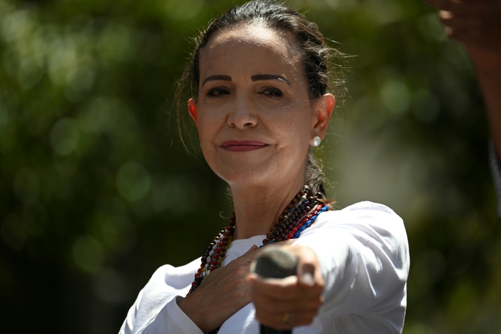 زعيمة المعارضة الفنزويلية ماريا كورينا ماتشادو خلال تظاهرة في كاراكاس في 3 آب/أغسطس 2024 (أ ف ب)