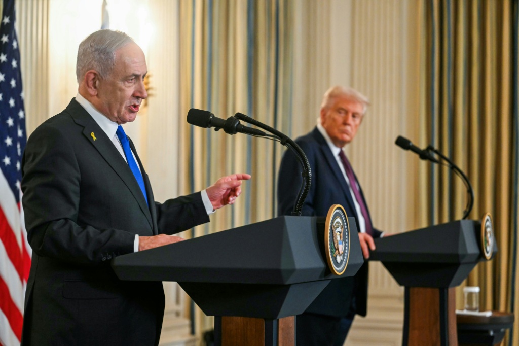 "ليس من الضروري إجراء المفاوضات بشكل مباشر مع الجانب الإسرائيلي، فإسرائيل ستلتزم بأي شروط يفرضها ترامب" (ا ف ب) 