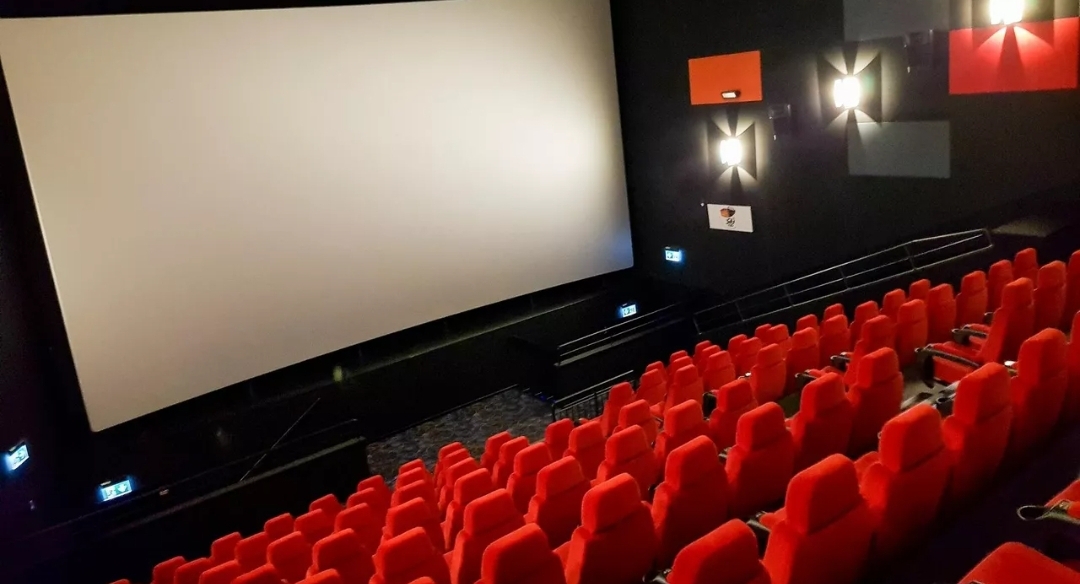 (سينما الضفة) في بيروت.. حين تصبح(القرية اللبنانية) بطلة على الشاشة (أونسبلاش)