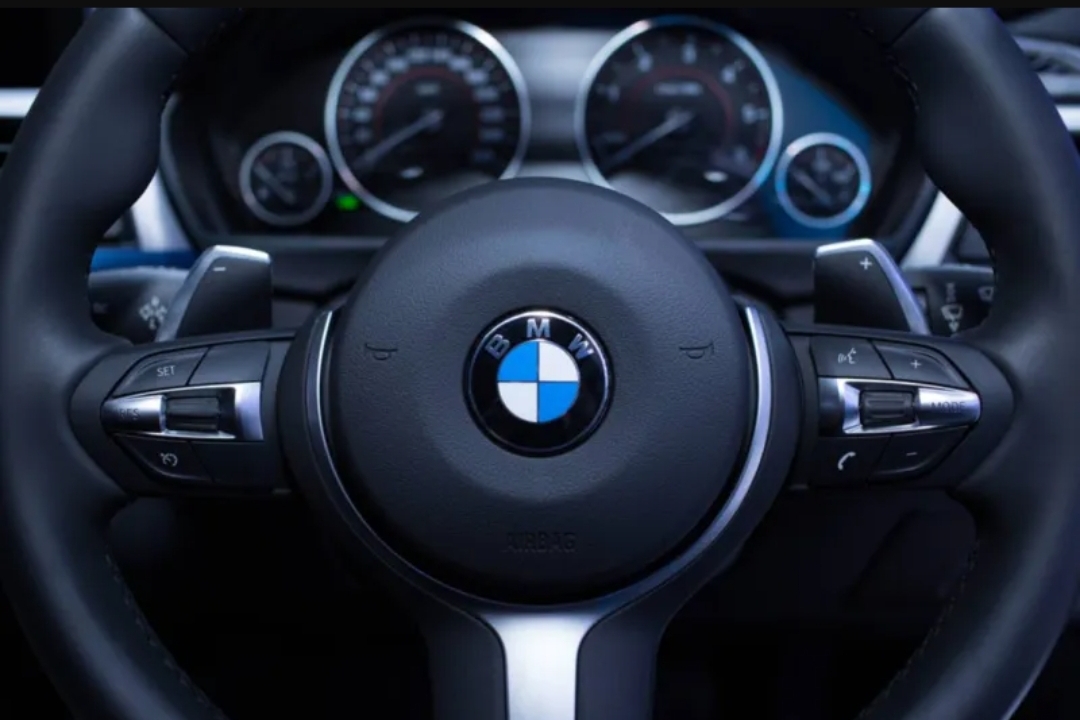 BMW iX1 الجديدة: هل ستغير ملامح السيارات الفاخرة؟ (الرجل)