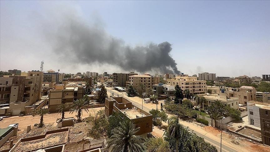 هجوم بطائرات مسيرة على الخرطوم لليوم الثالث (الأناضول)