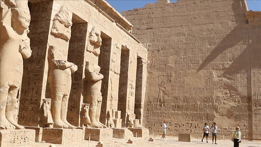 معبد (هابو) بمصر.. تحفة فرعونية تتحدى الزمن (الأناضول)