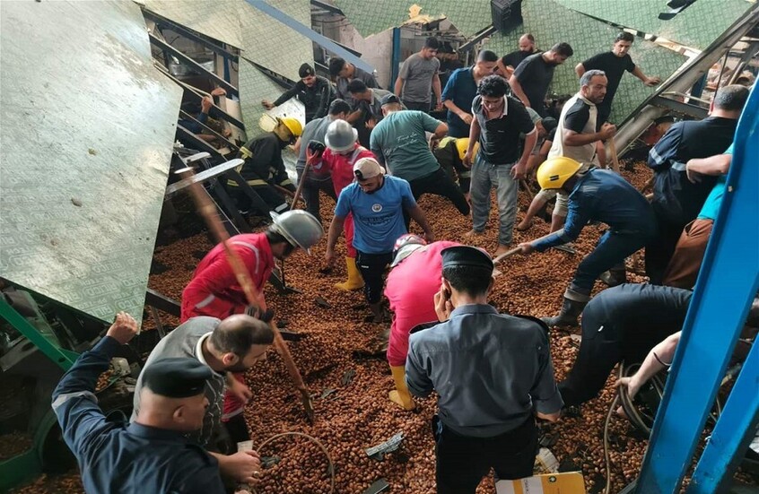 إنقاذ 4 عمال طمرتهم أطنان من التمور في العراق (متداول على وسائل إعلام عراقية)