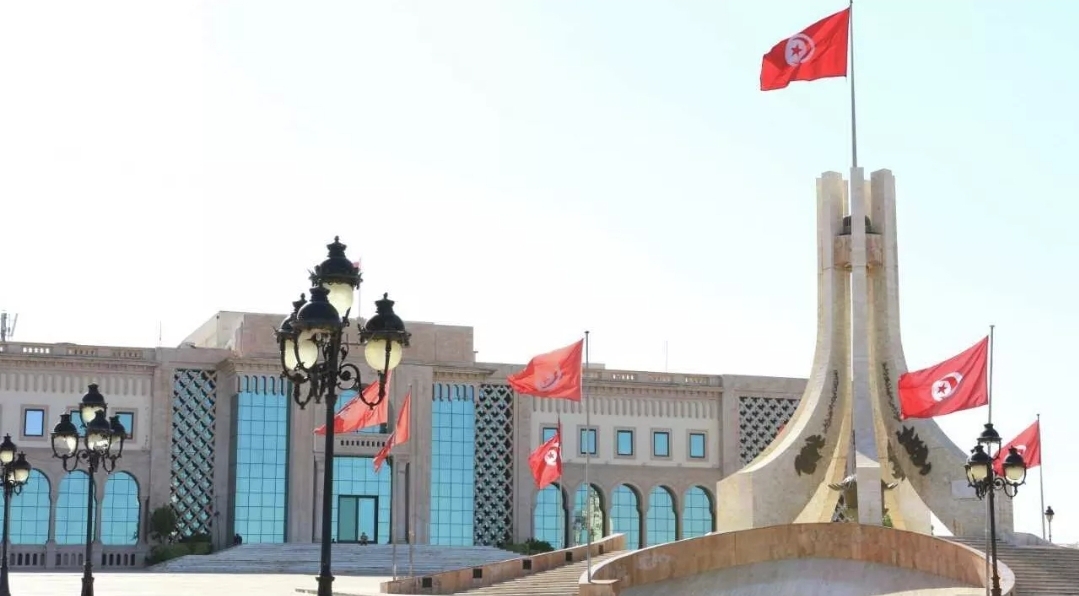 تونس: السلطات تشرع في تجميد جمعيات ومنظمات حقوقية وتدعو إلى فتح تحقيق في التمويلات الأجنبية (سبوتنيك)
