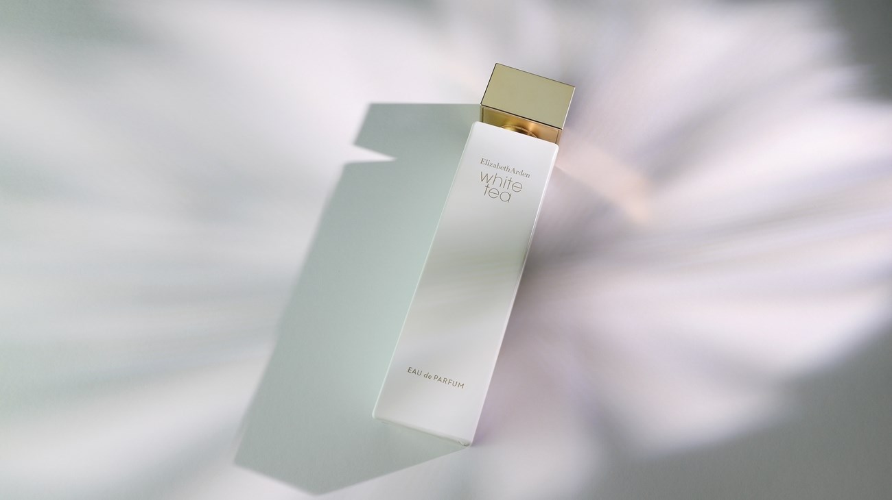 صيحة الخريف.. اكتشفي عطور الشاي برائحة الدفء والهدوء (زهرة الخليج)