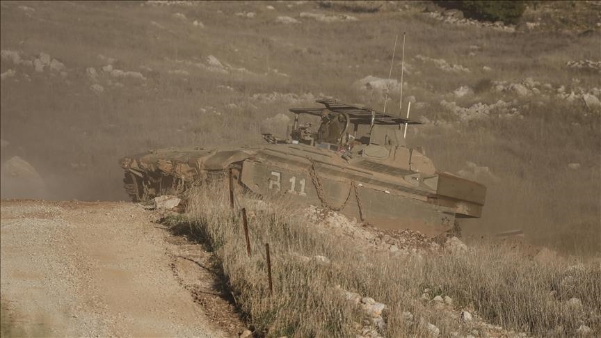 إسرائيل تنتهك سيادة سوريا مجددا وتتوغل في ريف القنيطرة بـ12 عربة (الأناضول)