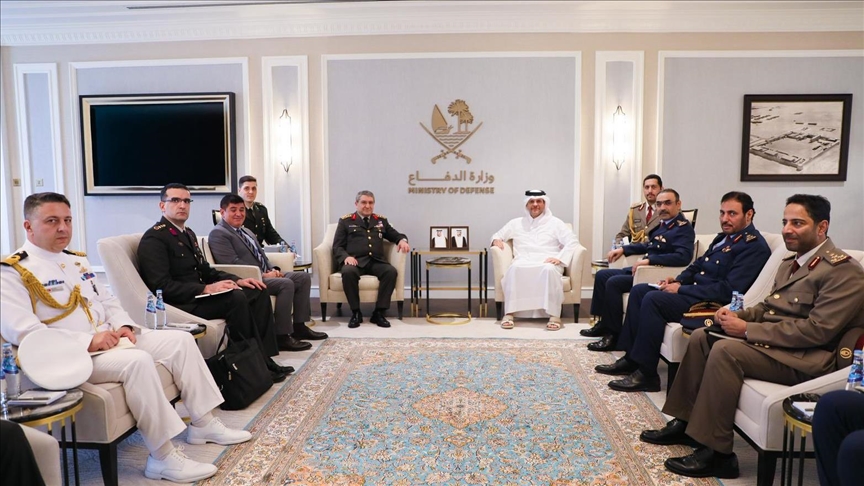 الدوحة.. رئيس الأركان التركي يلتقي وزير الدولة لشؤون الدفاع القطري (الأناضول)