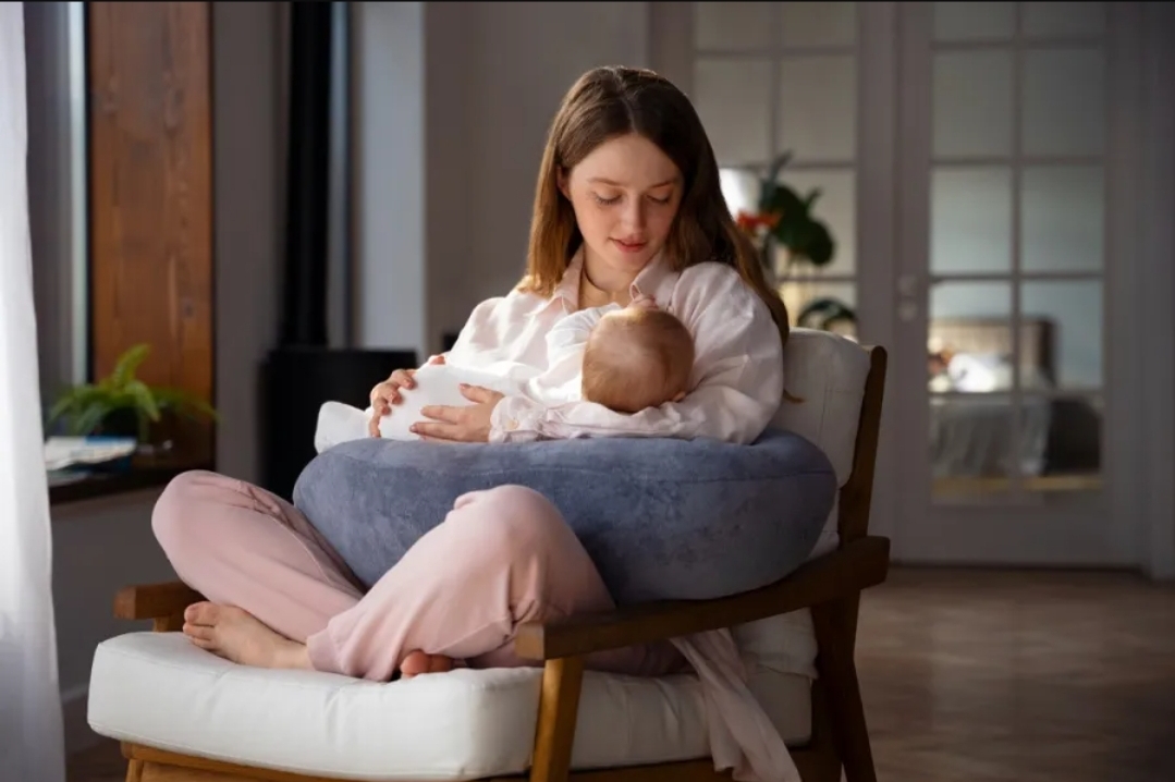 كيف تعتني الأم بنفسها في فترة النفاس؟ نصائح وإرشادات (سيدتي)