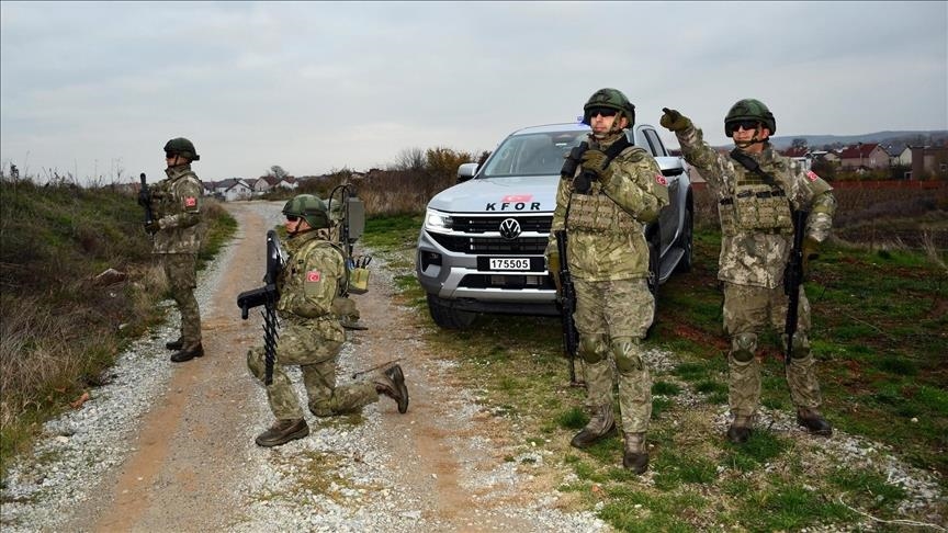 منذ 1999.. القوات التركية تواصل تسيير دورياتها في كوسوفو (الأناضول)