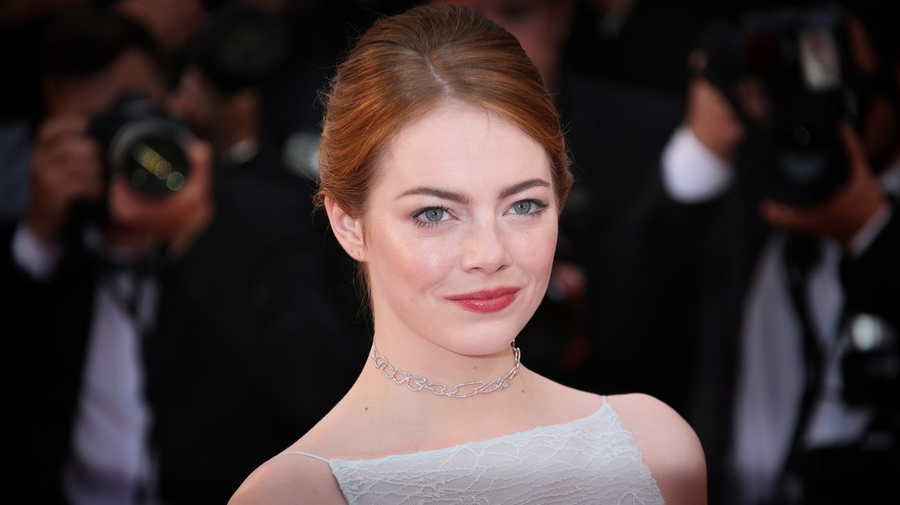 إيما ستون.. بطلة الأفلام المدهشة (زهرة الخليج)