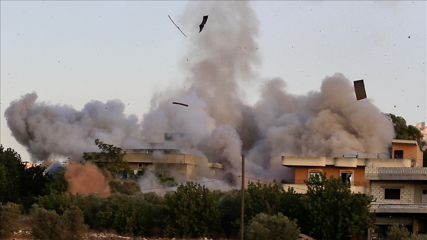 سلسلة غارات إسرائيلية على جنوب وشرق لبنان (الأناضول)