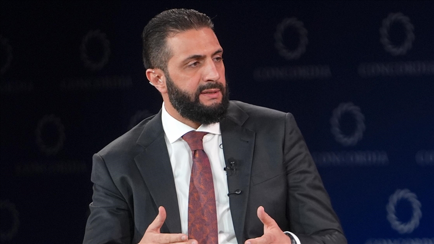 الشرع يقول إن احتلال إسرائيل قد يصل ميونخ إذا واصلت فرض شروطها بسوريا (الأناضول)