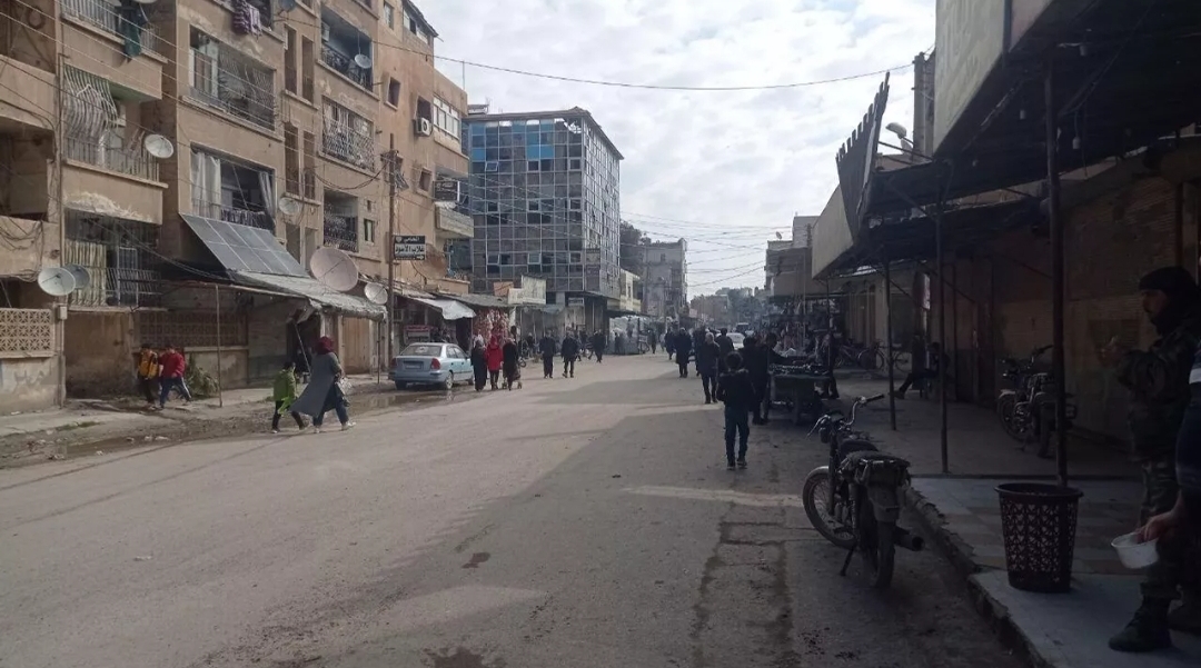 من السخرية إلى التكريم... حكاية عامل نظافة تثير السوريين (سبوتنيك)