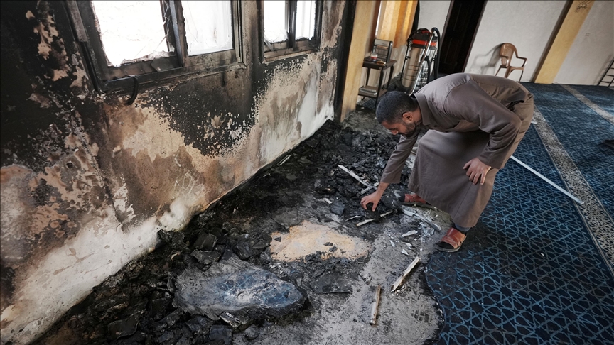 حملت الخارجية الأردنية إسرائيل، "القوة القائمة بالاحتلال"، مسؤولية هذه الاعتداءات، مؤكدة "رفض المملكة المطلق" لمثل هذه الهجمات التي وصفتها بأنها "امتداد لسياسات الحكومة الإسرائيلية المتطرفة وتصريحات مسؤوليها التي تغذي التطرف والعنف ضد الشعب الفلسطيني" (الاناضول)