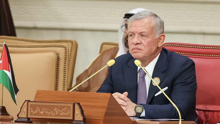 ملك الأردن يجدد دعم فلسطين في ذكرى الاستقلال ويدعو لإنهاء حرب غزة (الأناضول)