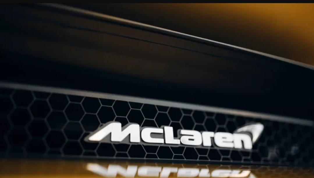 ماكلارين تحتفل بلاس فيغاس بإصدار حصري وفني من 750S سبايدر (الرجل)