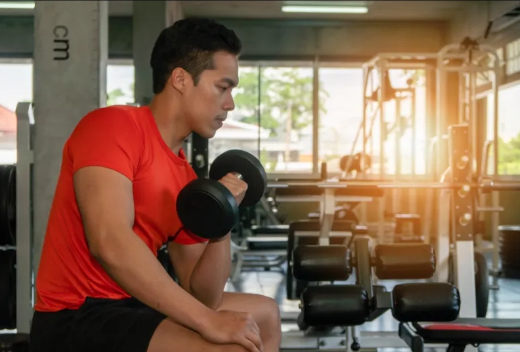 رفع الأثقال يتفوق على الجري: دراسة تكشف سر الوقاية من السكري (الرجل)