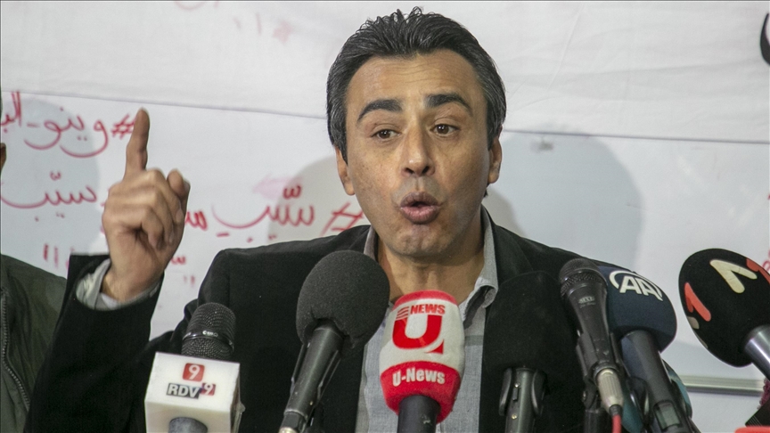 تونس.. نقل المعارض جوهر بن مبارك المُضرب عن الطعام بسجنه إلى المستشفى (الأناضول)