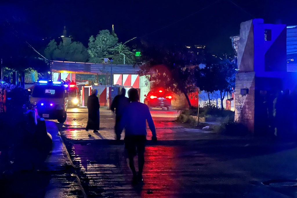 صورة مؤرخة في 18 تشرين الثاني/نوفمبر 2025 من مدخل مخيم عين الحلوة في جنوب لبنان (ا ف ب)