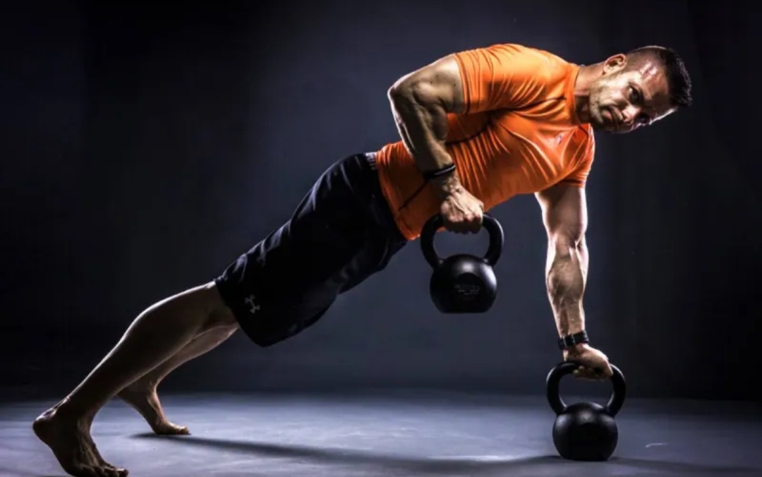 استمع لجسدك: علامات تحذيرية قبل أن تتطور إصابات الإفراط في الرياضة (الرجل)