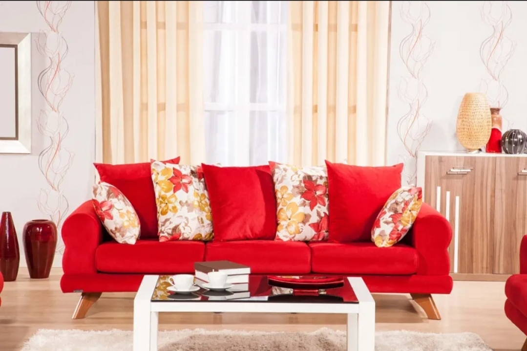 نصائح مبتكرة لاستخدام ألوان الطلاء الجريئة في غرفة المعيشة (سيدتي)