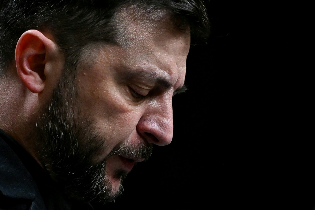 الرئيس الأوكراني فولوديمير زيلينسكي في العاصمة التركية أنقرة في 19 تشرين الثاني/نوفمبر 2025 (ا ف ب)