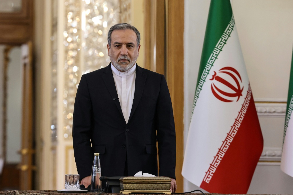 وزير الخارجية الإيراني عباس عراقجي في طهران بتاريخ 5 تشرين الأول/اكتوبر 2025 (ا ف ب)