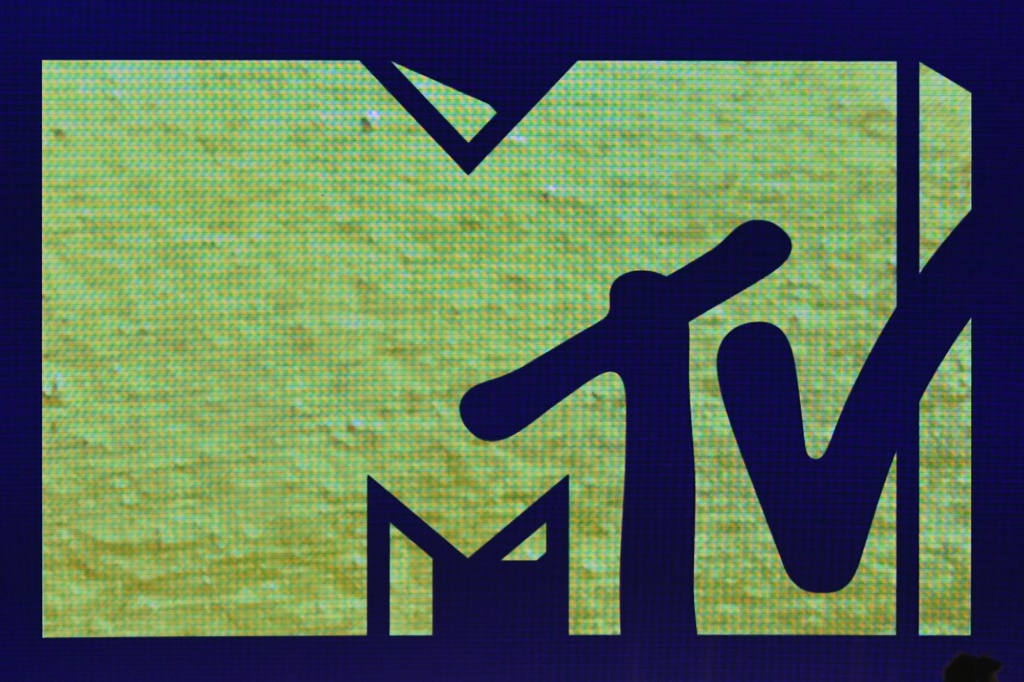 شعار MTV على الشاشة خلال حفل توزيع جوائز MTV Movie & TV Awards لعام 2019 في سانتا مونيكا بولاية كاليفورنيا الأميركية في 15 حزيران/يونيو 2019 (ا ف ب)