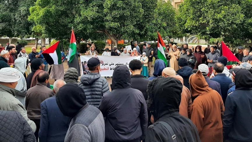 المغرب.. وقفة في تطوان رفضا لاستمرار العدوان الإسرائيلي على غزة (الأناضول)