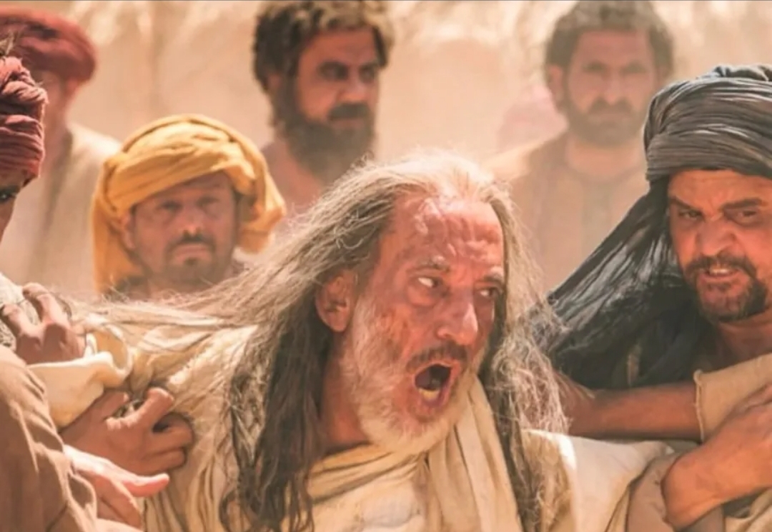 غسان مسعود في كواليس فيلم محارب الصحراء- الصورة من حسابه على الانستغرام