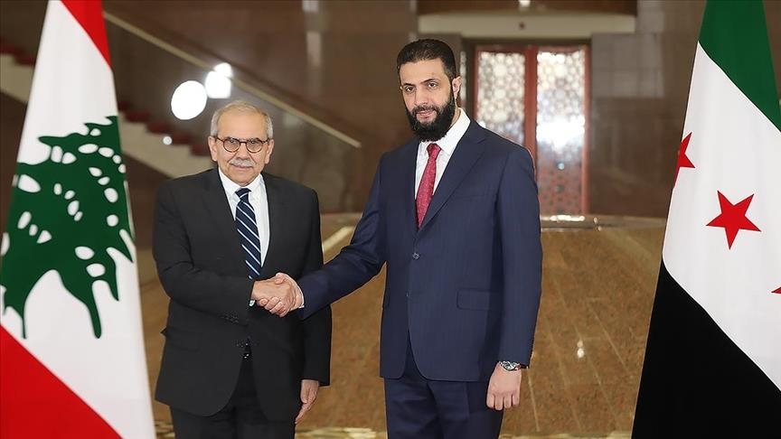 الدوحة.. الشرع ورئيس وزراء لبنان يبحثان تطوير العلاقات الثنائية (الأناضول)