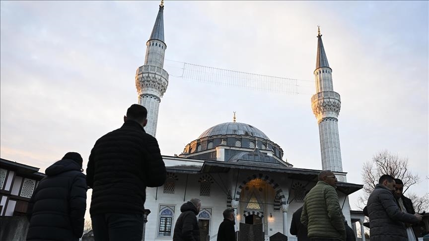 أشار كدك، إلى أن الشرطة بدأت تحقيقا بعد إبلاغها بالحادثة، وأن هوية المهاجمين ما تزال مجهولة (الاناضول)