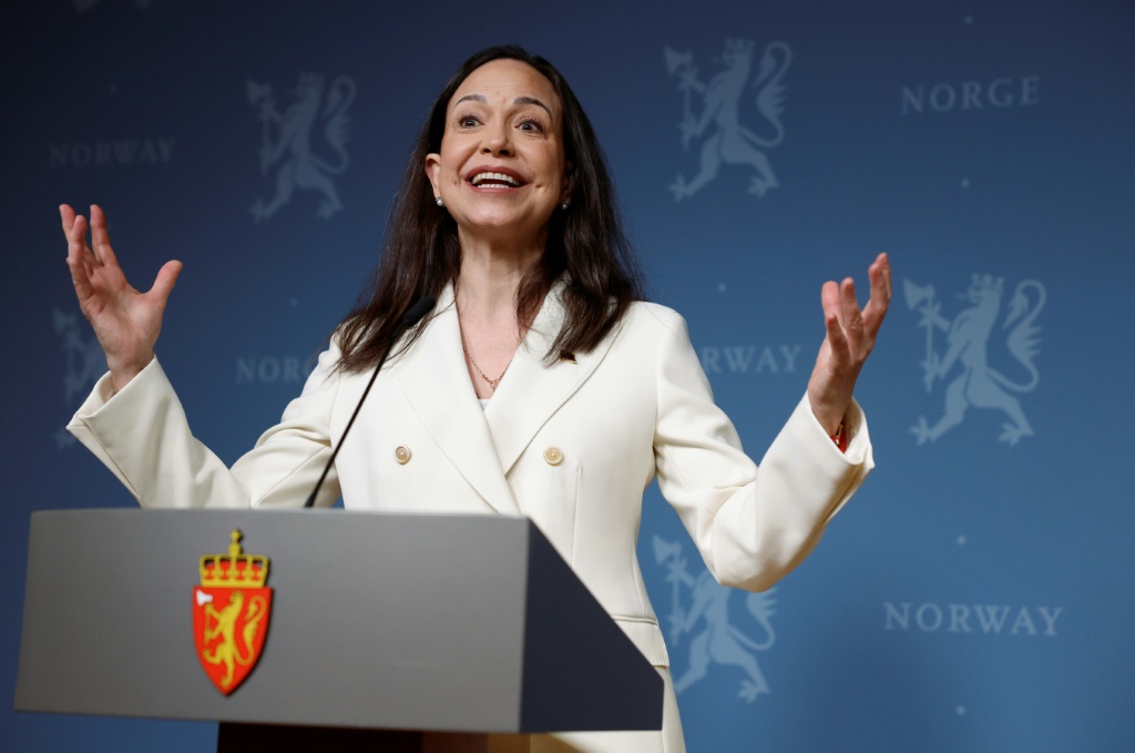 ماريا كورينا ماتشادو خلال مؤتمر صحافي في أوسلو في 11 كانون الأول/ديسمبر 2025 (ا ف ب)