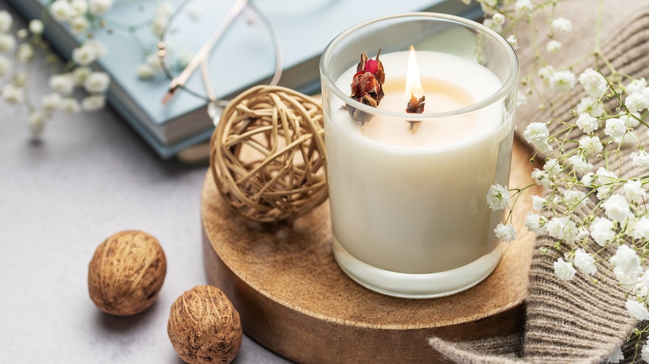 حان الوقت لمنح منزلكِ (هوية عطريّة) (زهرة الخليج)