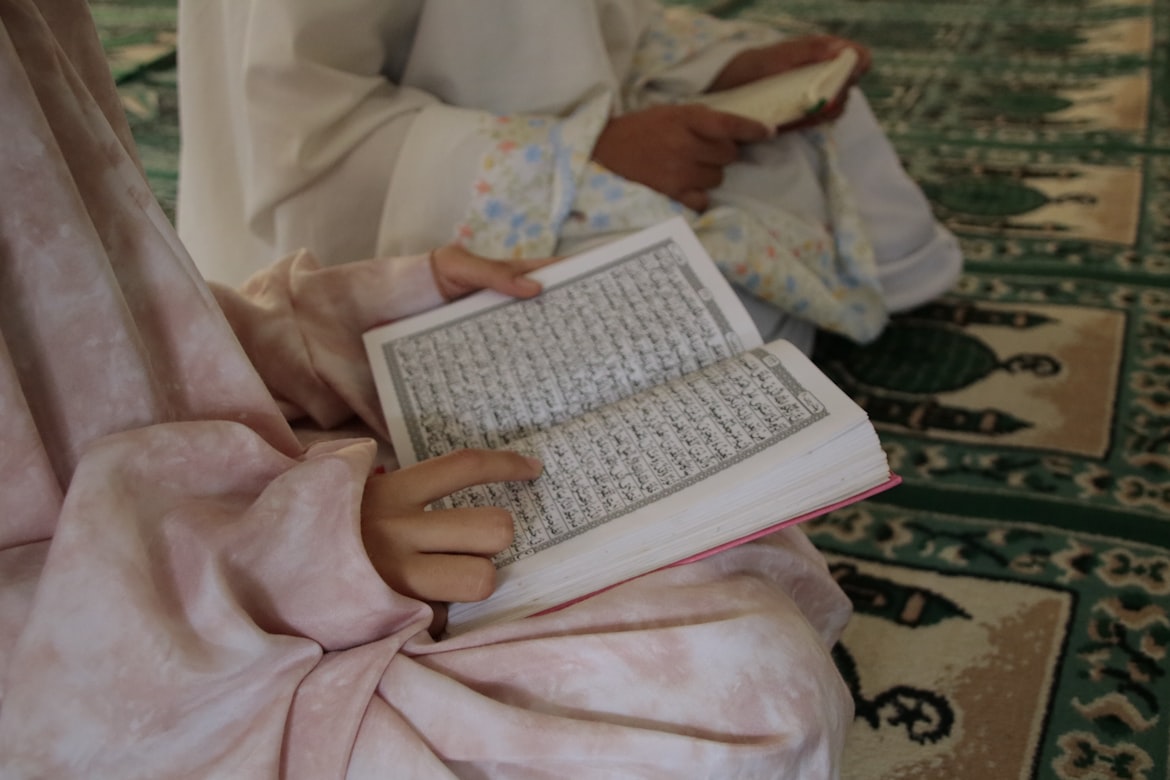 حكم قضاء رمضان للحامل.. الإفتاء: تحسب عدد الأيام وتقضيها متى استطاعت (أونسبلاش)