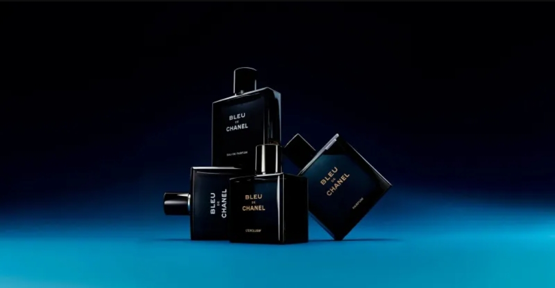 عطور رجالية لعام 2025: خمس توليفات تفوح بحكاياتها الخاصّة (الرجل)
